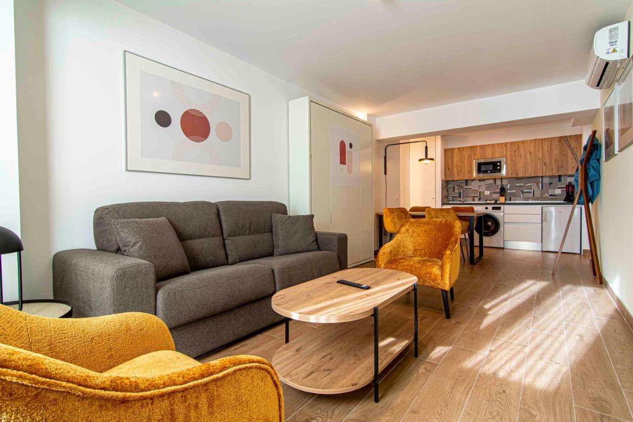 Apartamentos 1 Abril Малага Екстер'єр фото