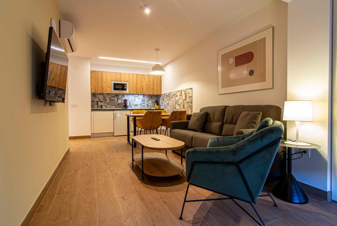 Apartamentos 1 Abril Малага Екстер'єр фото
