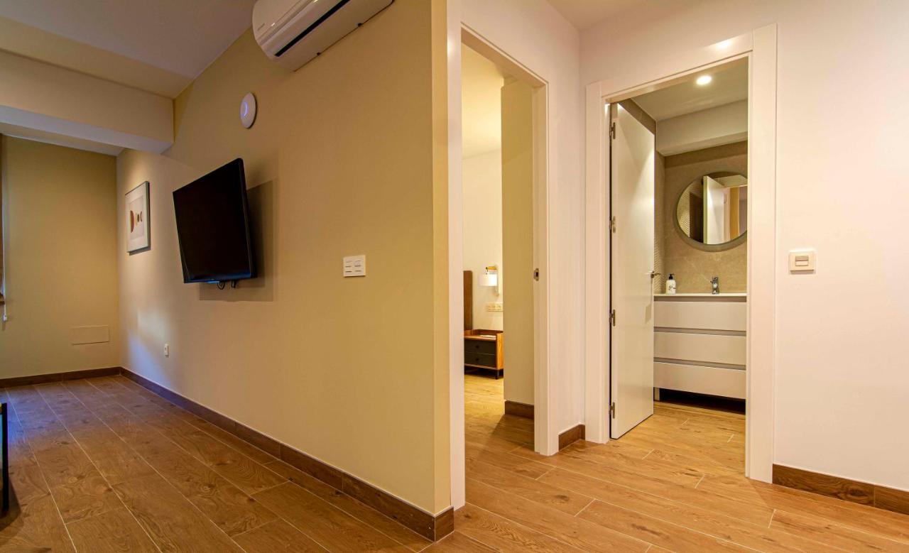 Apartamentos 1 Abril Малага Екстер'єр фото