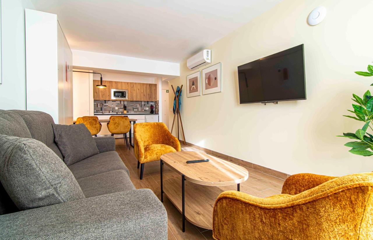 Apartamentos 1 Abril Малага Екстер'єр фото