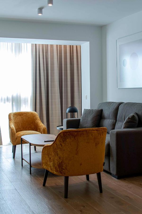 Apartamentos 1 Abril Малага Екстер'єр фото